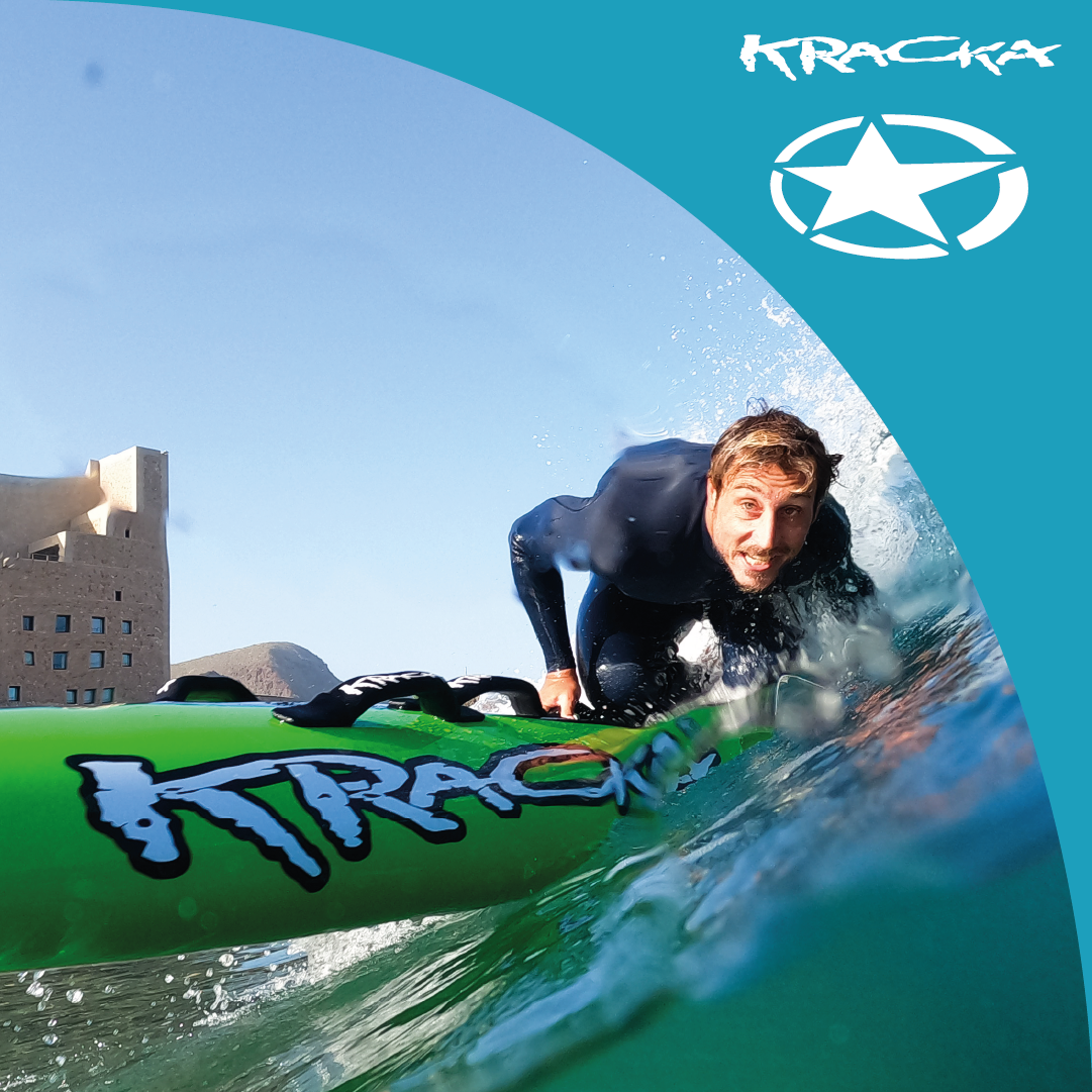 Tablas de rescate Kracka diseñadas para lifesaving y deportes acuáticos, mostrando un atleta desafiando las olas.